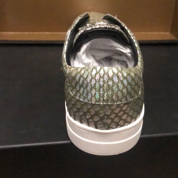 Women shoe - Picture 2 of 7